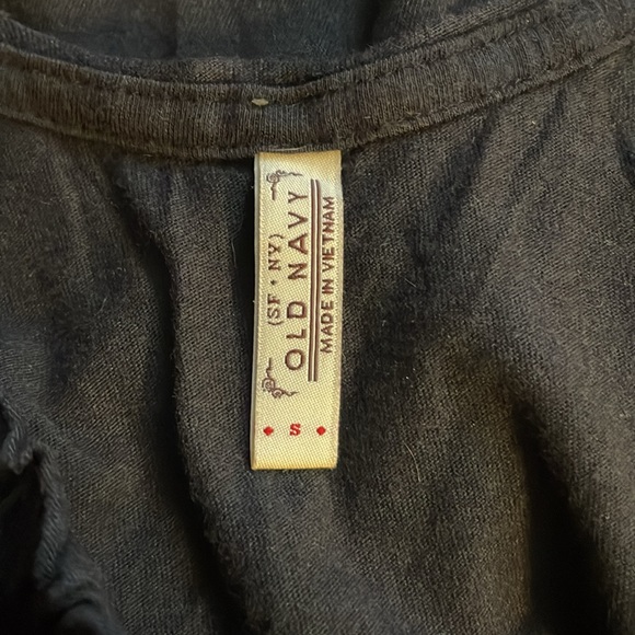 **CLEARANCE** OLD NAVY - Women’s Tank Top. - Picture 3 of 3